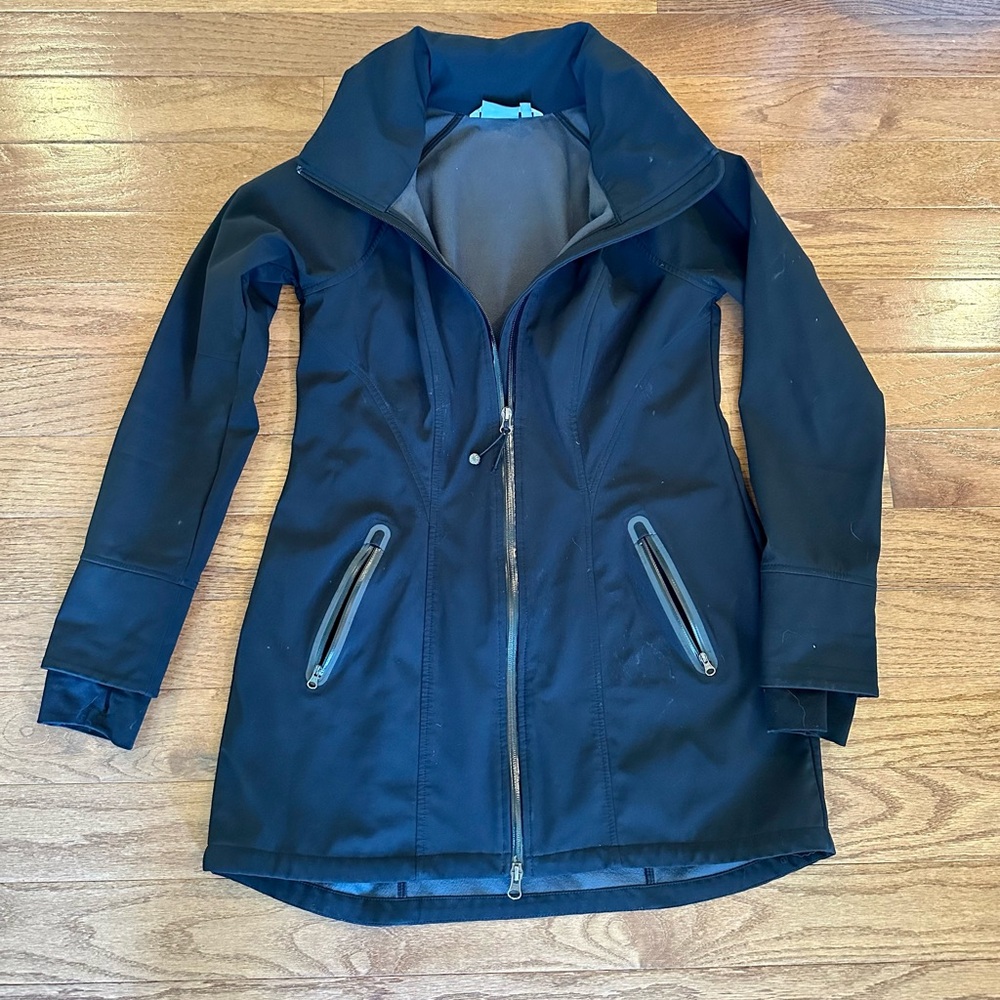 ATHLETA Cloudburst Black Hooded Rain Coat - Sz Med
